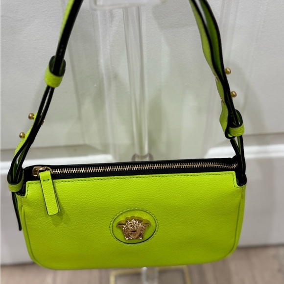 Versace La Medusa Calf Skin Green Pebbled Leather Shoulder Small Bag New NWT - Picture 6 of 15